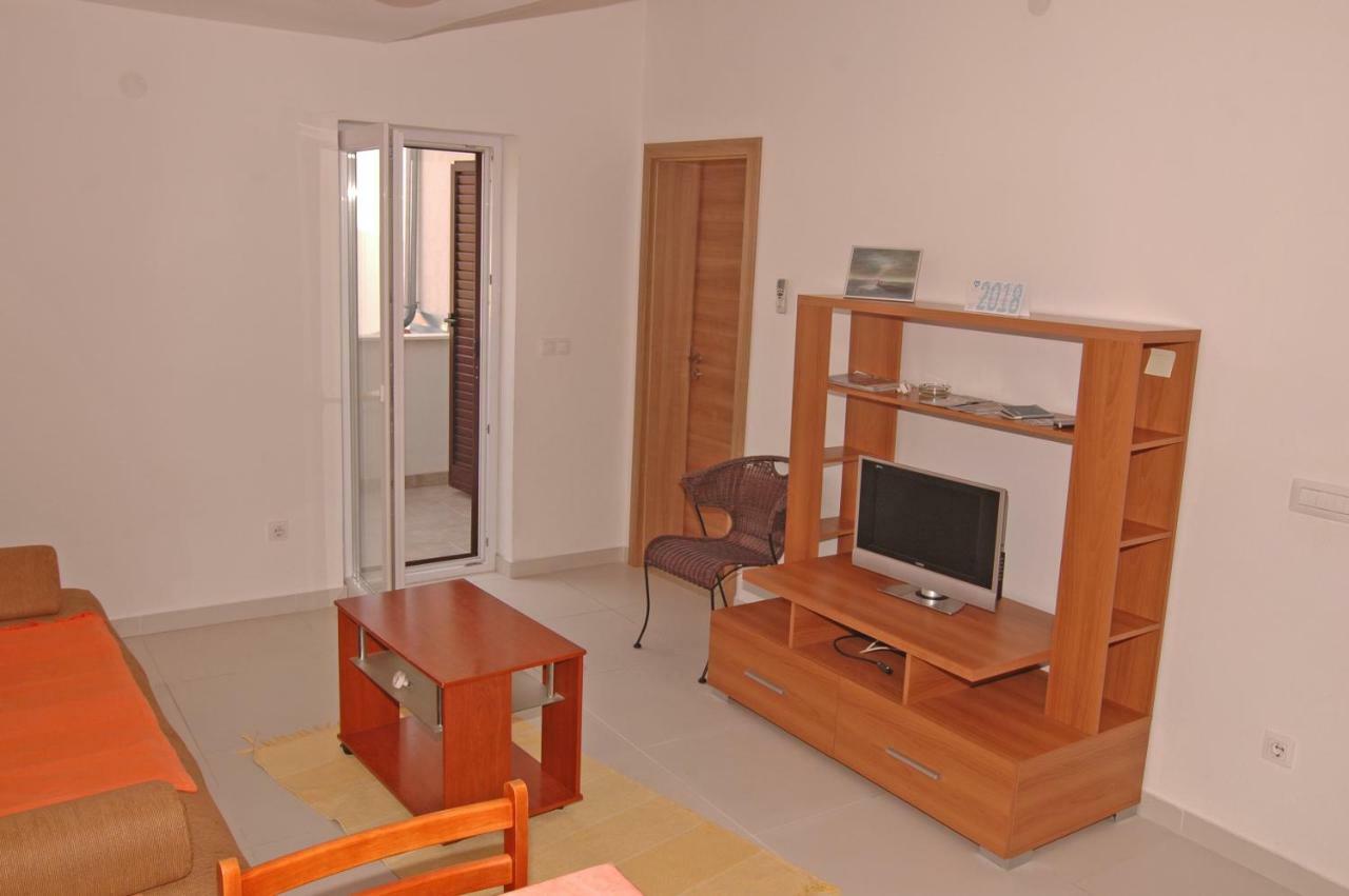 Apartment Urem Biograd Na Moru Exterior photo